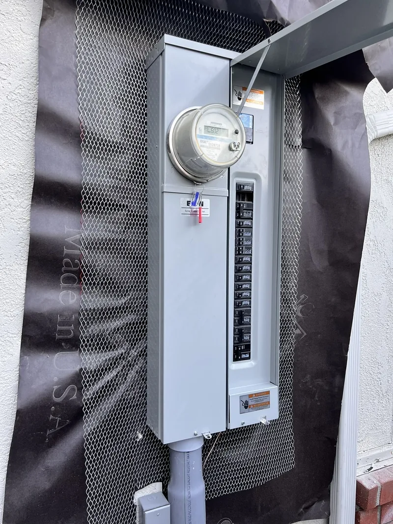 Professional electrician services background image